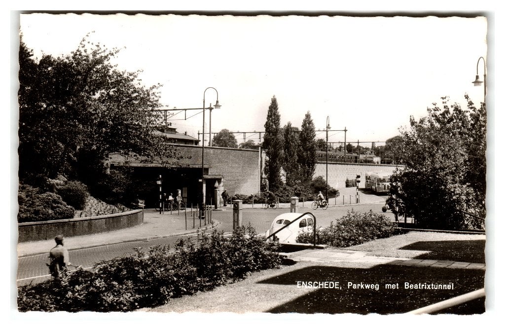 Enschede, Parkweg met Beatrixtunnel, Verzenden, 1960 tot 1980, Ongelopen, Overijssel