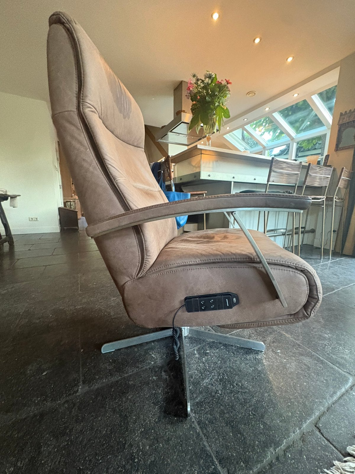 Stoel Prominent, Ophalen, Gebruikt, Leer, 50 tot 75 cm