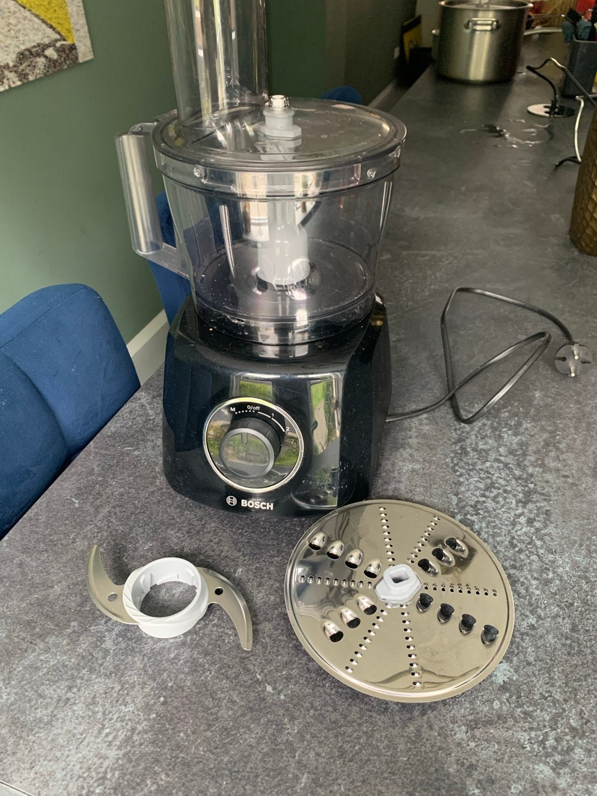Bosch keukenmachine - Volledig werkend, Witgoed en Apparatuur, 2 tot 3 liter, Ophalen, Gebruikt, 3 snelheden of meer