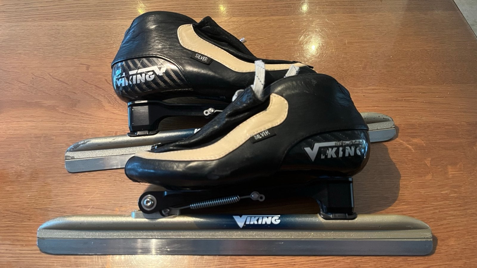 Viking ICON 15,5” klapschaatsen Silver schoen Maat 37, Ophalen, Gebruikt, Noren, Viking