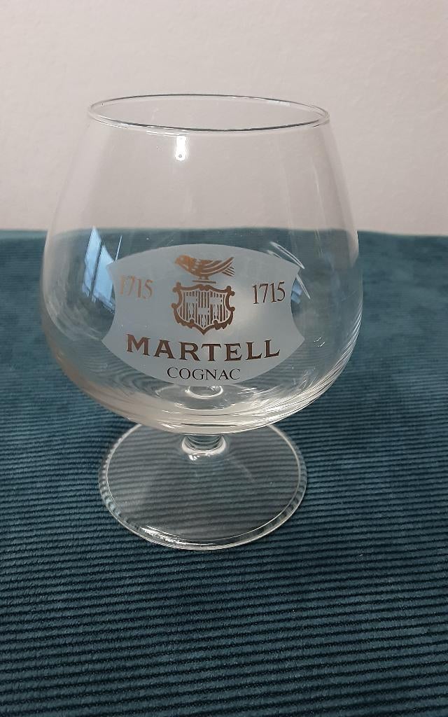 MARTELL cognac glas (gouden logo), Ophalen of Verzenden, Zo goed als nieuw, Borrel- of Shotglas