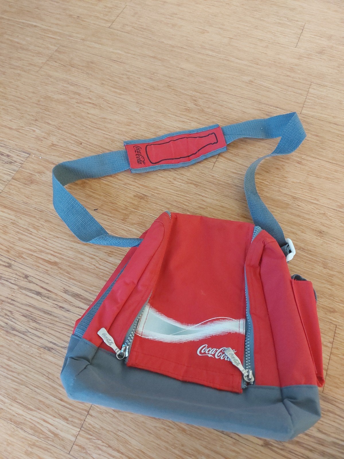 Coca-Cola Koeltasje- Rood/Grijs - Handig voor onderweg, Ophalen of Verzenden, Gebruikt, Koeltas, Koelelement