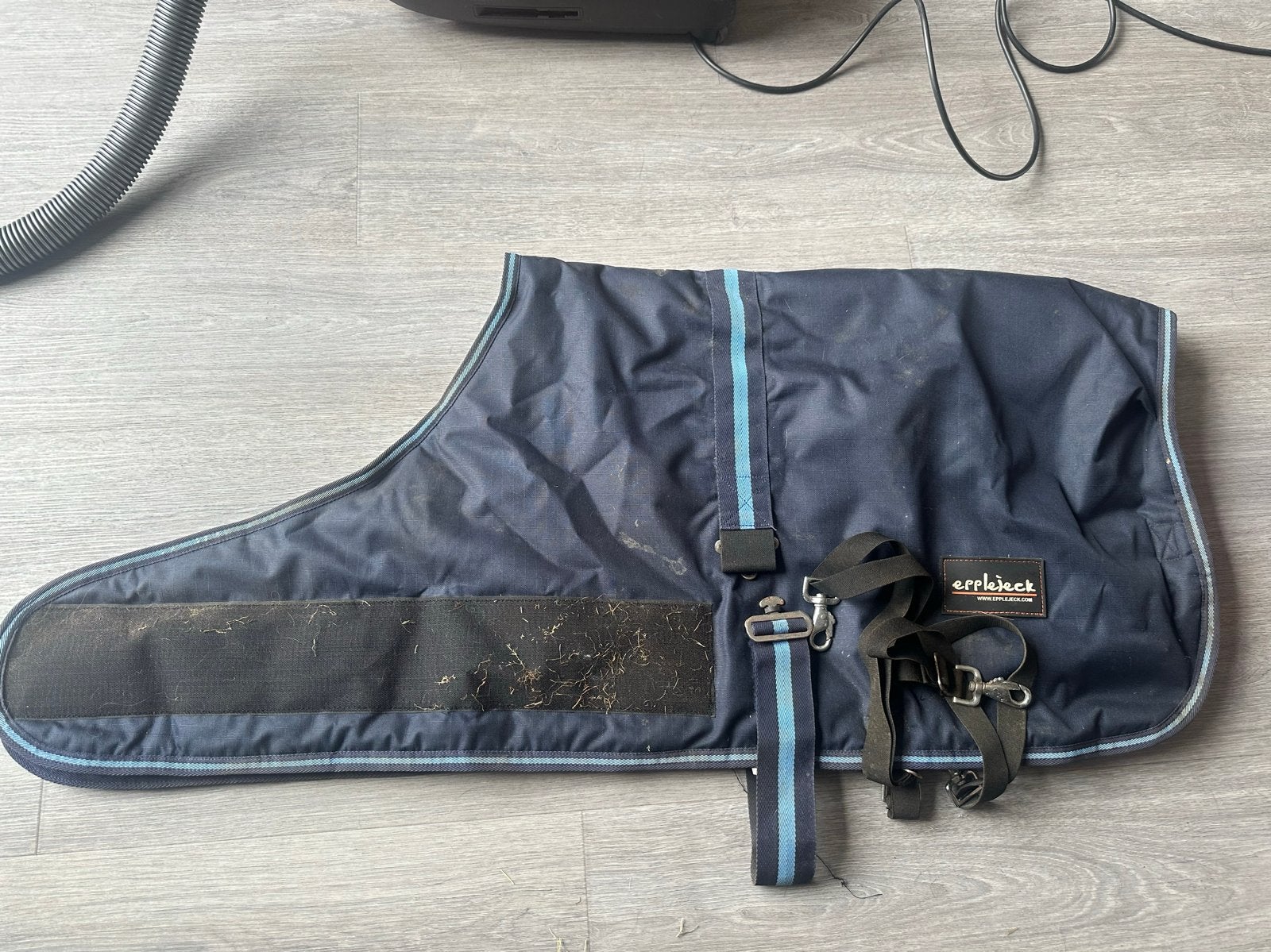 Veulendeken waterdicht 65 cm van epplejeck, Dieren en Toebehoren, 200 g, Ophalen of Verzenden, Zo goed als nieuw, Kruissingels