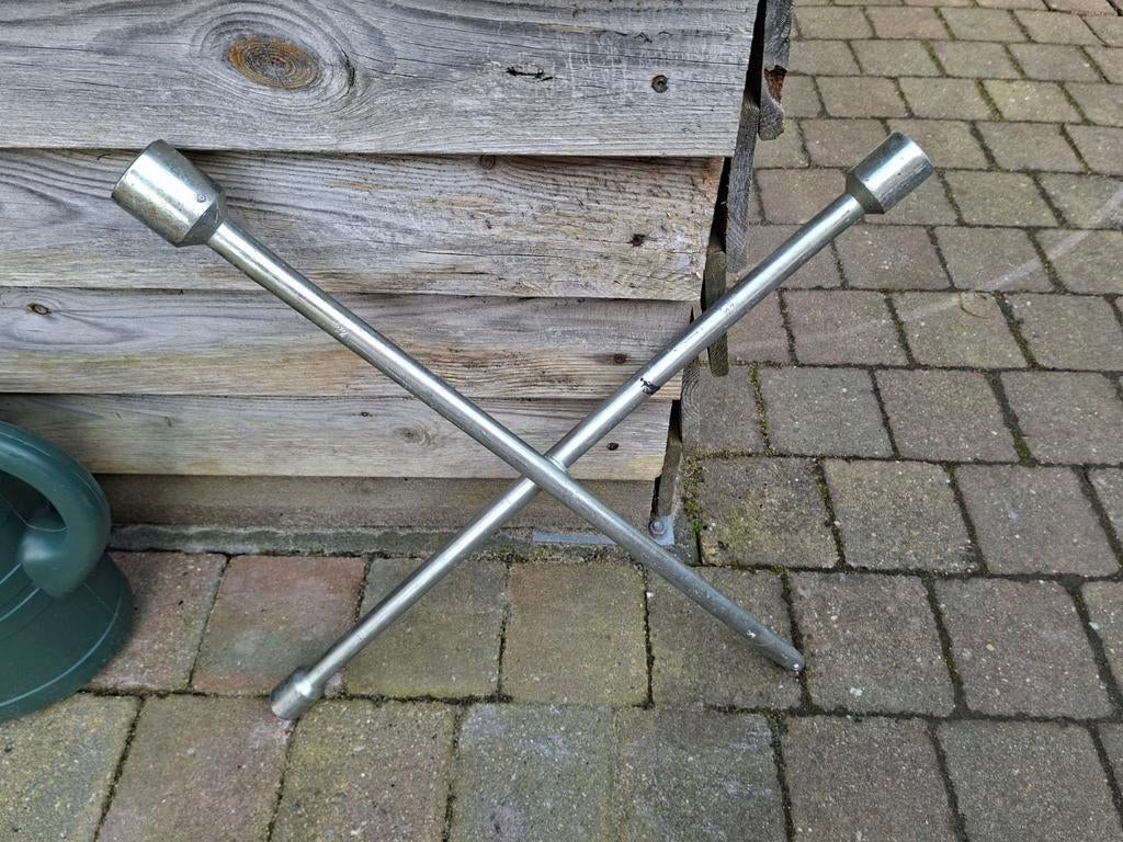 Zware kruissleutel 24/27/32 mm met losse dop mogelijkheid, Ophalen of Verzenden