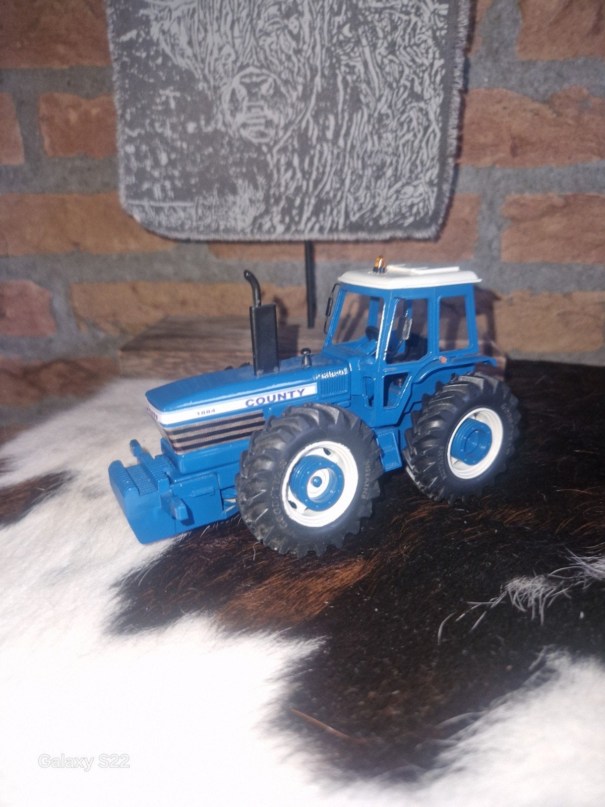 britains county 1884 1:32, Hobby en Vrije tijd, Modelauto's | 1:32, Ophalen of Verzenden, Tractor of Landbouw, Britains