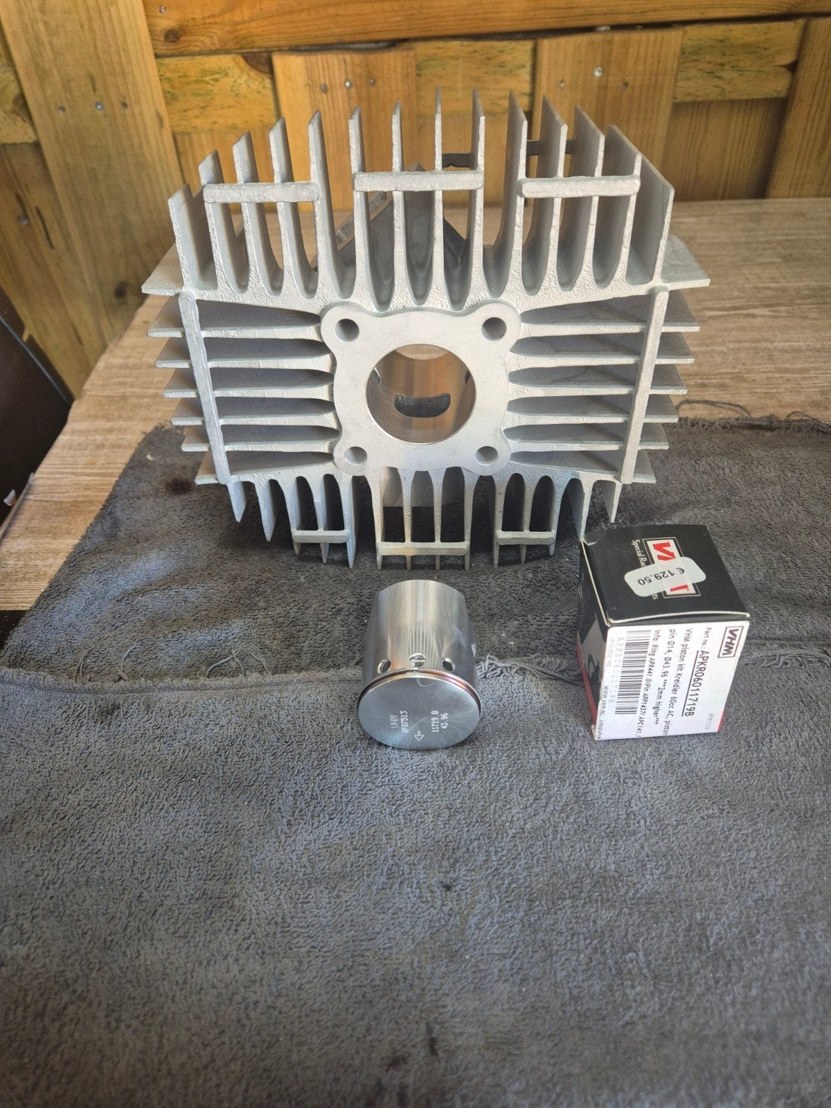 Nieuw 60 cc KT Cilinder set getuned op Brede tap, Van belzen scooters, Ophalen of Verzenden, Pietj@live.nl, Cilinder