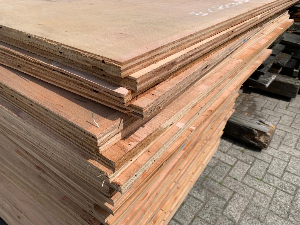 Laatste stuks gebruikte underlayment platen 18mmx 67cmx1,84m, Doe-het-zelf en Verbouw, Platen en Panelen, Ophalen, Gebruikt, Multiplex