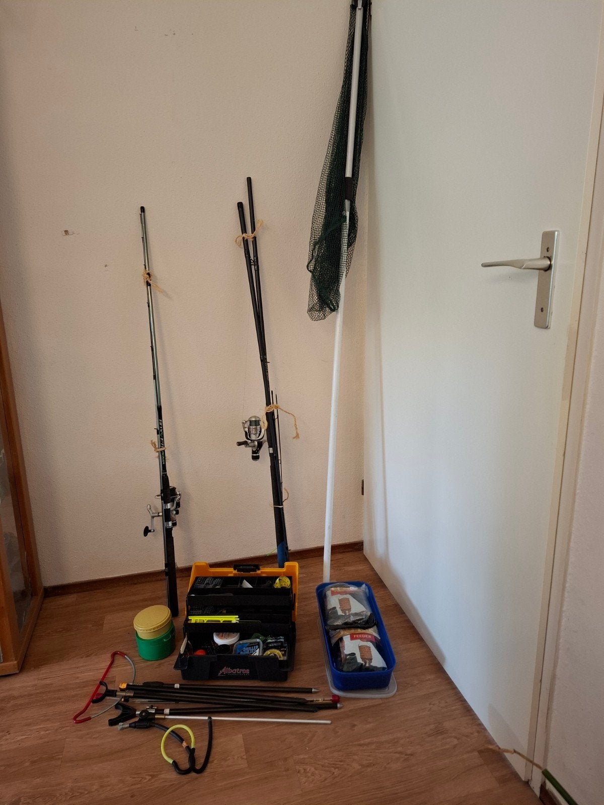 Te koop.  Complete  vis uitrusting., Ophalen