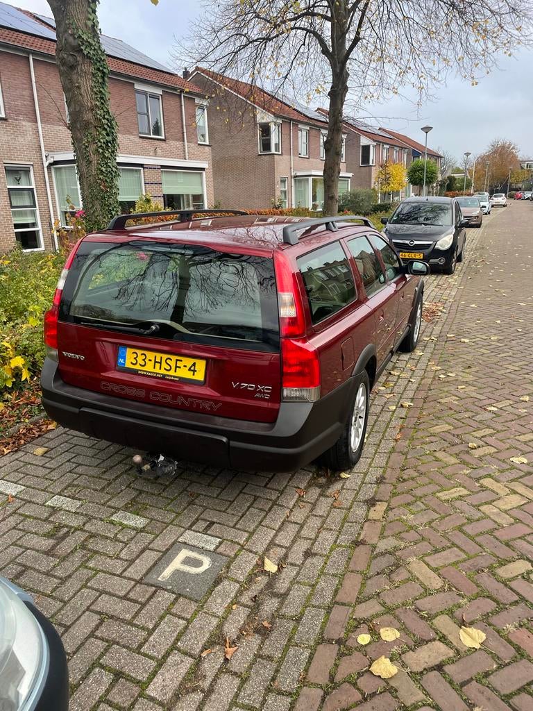 Volvo V70 2.4 T XC 4WD AUT 2001 Rood, Ophalen of Verzenden, Rood