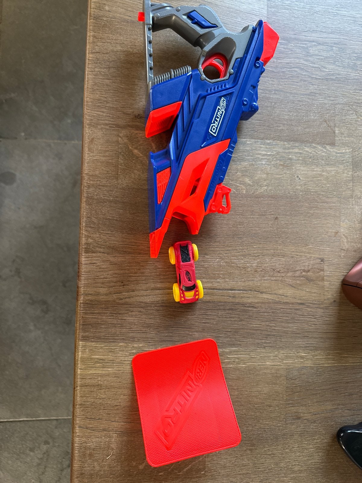 Nerf Nitro Longshot Blaster met auto en ramp, Ophalen of Verzenden, Zo goed als nieuw