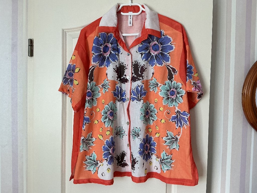 Fleurig pak van New Collection. Maat 44, Kort, Maat 42/44 (L), Ophalen of Verzenden, Zo goed als nieuw