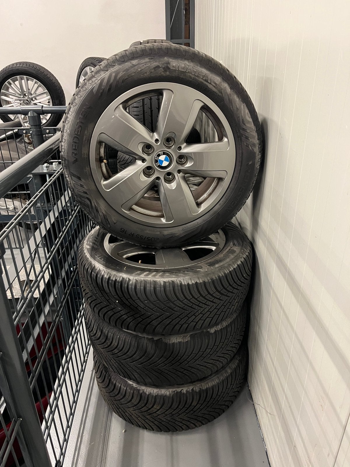 Originele BMW 1 Serie (F40) incl. All Season – 205/55 R16, Ophalen, 16 inch, Banden en Velgen, 205 mm
