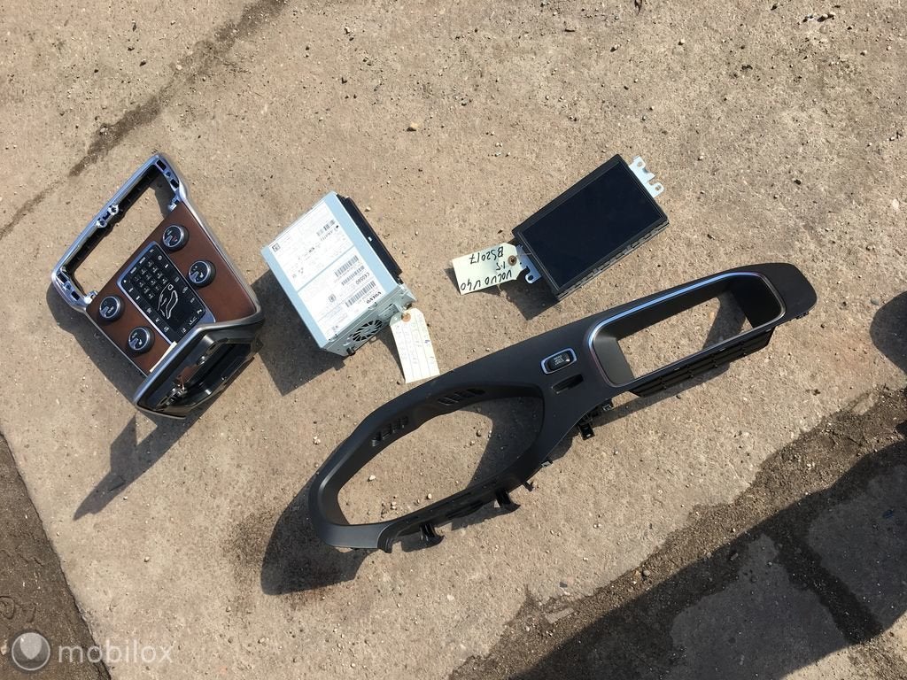 Navigatie set Volvo V40 Cross Country ('13-'18), Gebruikt, Ophalen of Verzenden, Volvo, Volvo