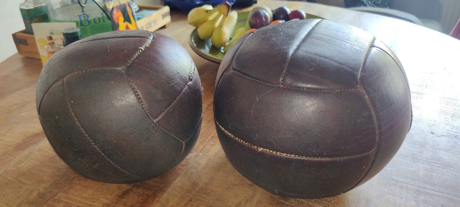 Vintage Leren Voetbal - Decoratief Item, Ophalen of Verzenden, Gebruikt, Overige sporten, Overige typen