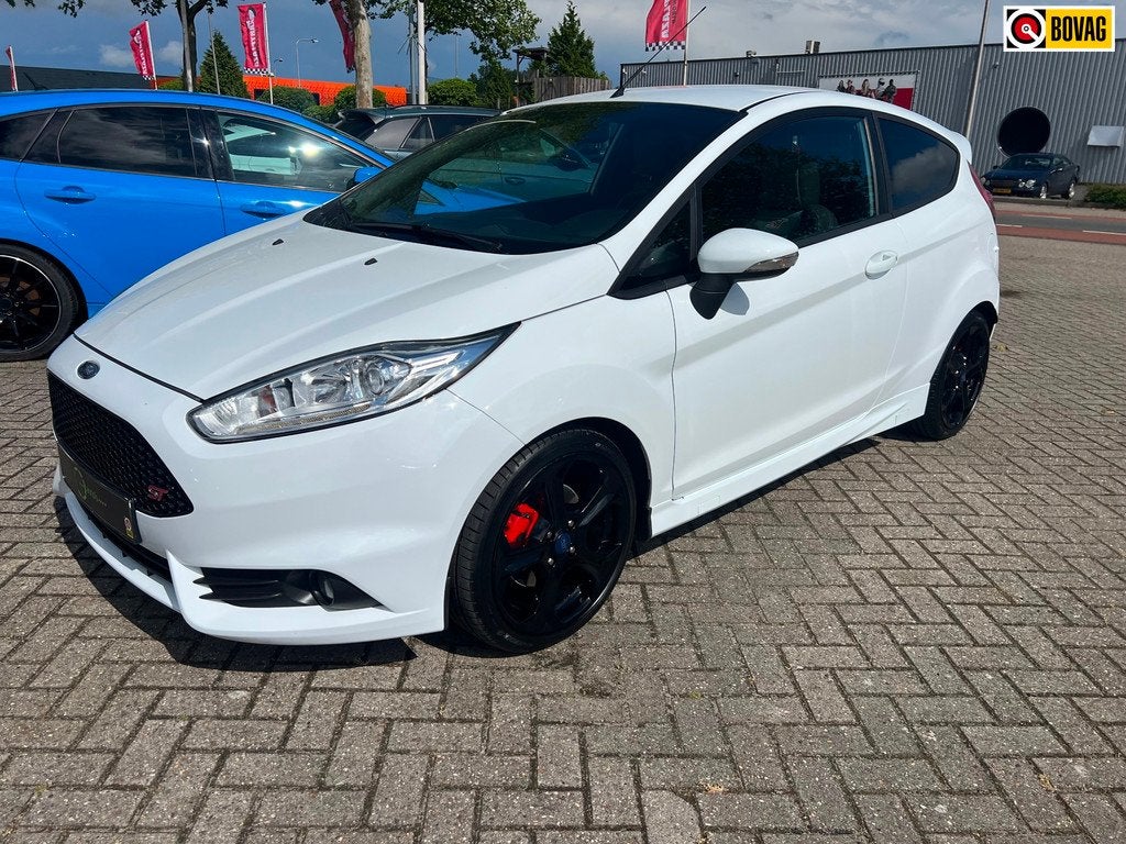 Ford Fiesta 1.6 ST, Voorwielaandrijving, 1596 cc, Stof, Gebruikt