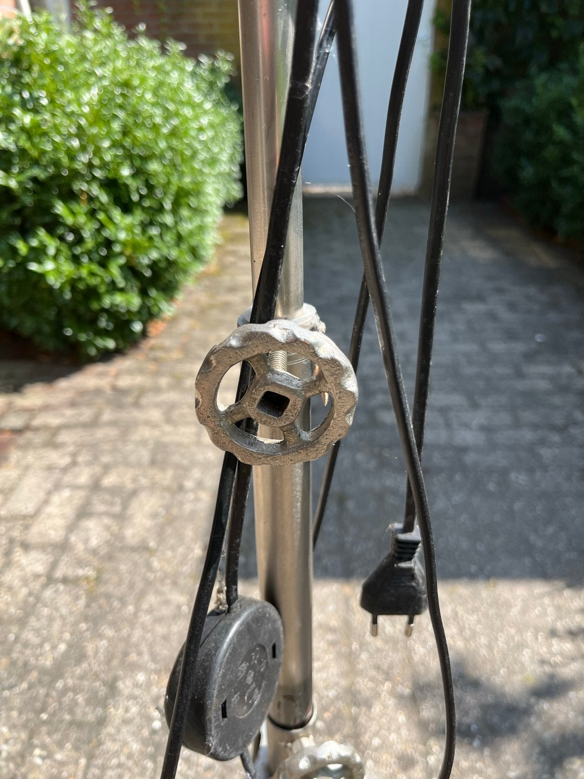 Vintage Industriële Vloerlamp / Studio Spot op Statief, Huis en Inrichting, Ophalen, Gebruikt, E27 (groot), Metaal