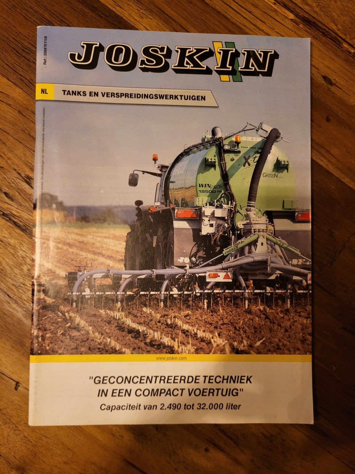 tractor folder Joskin tanks en verspreidingswerktuigen, Boeken, Ophalen of Verzenden