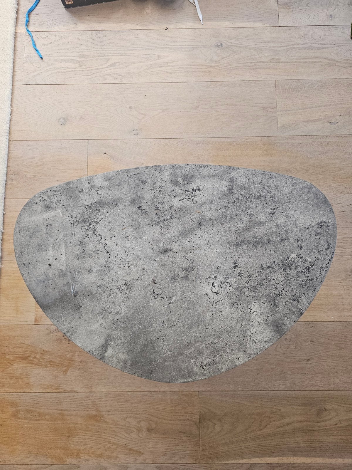 Organische bijzettafel betonlook, Ophalen, Minder dan 45 cm, 55 tot 75 cm, Zo goed als nieuw