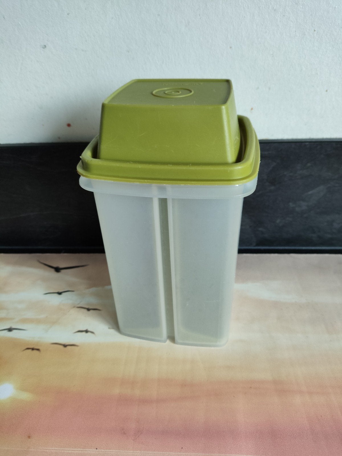 Tupperware bewaardoos met inzet - Groen, Huis en Inrichting, Bewaardoos, Ophalen of Verzenden, Zo goed als nieuw, Met deksel