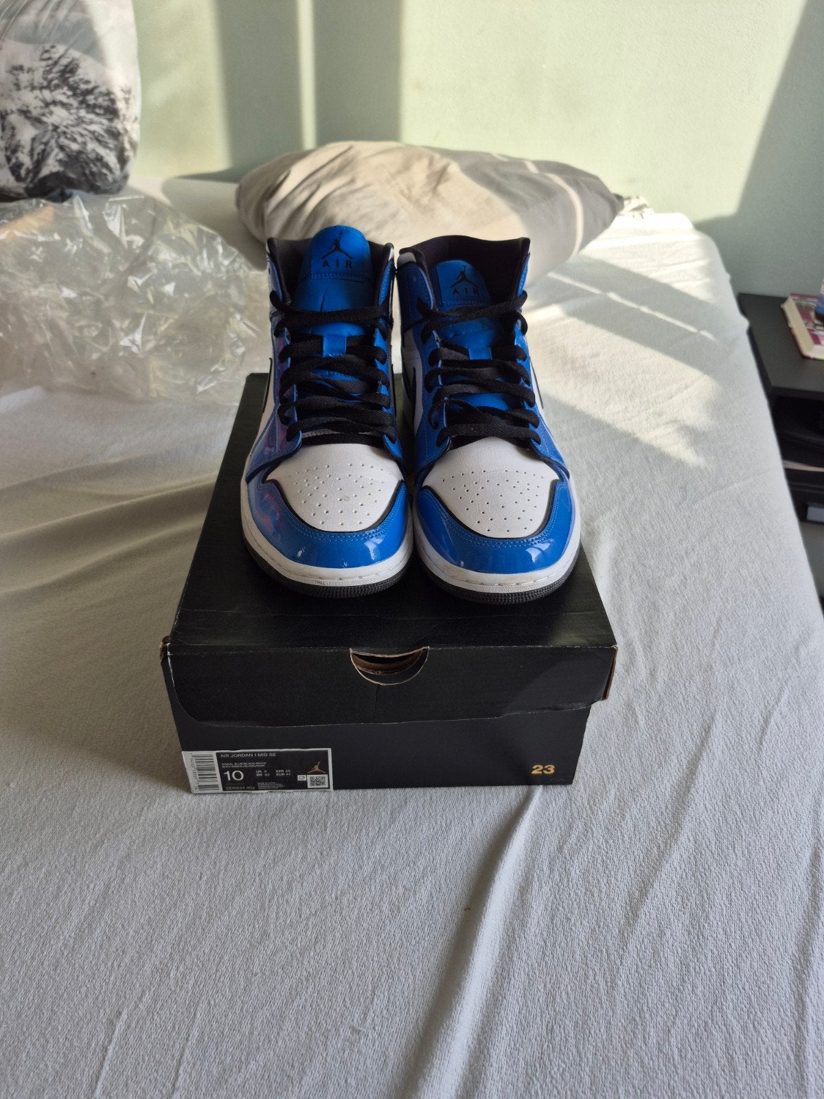 Nike Air Jordan 1 Mid SE Signal Blue US10 met doos, Blauw, Ophalen of Verzenden, Nike Air Jordan, Sneakers of Gympen
