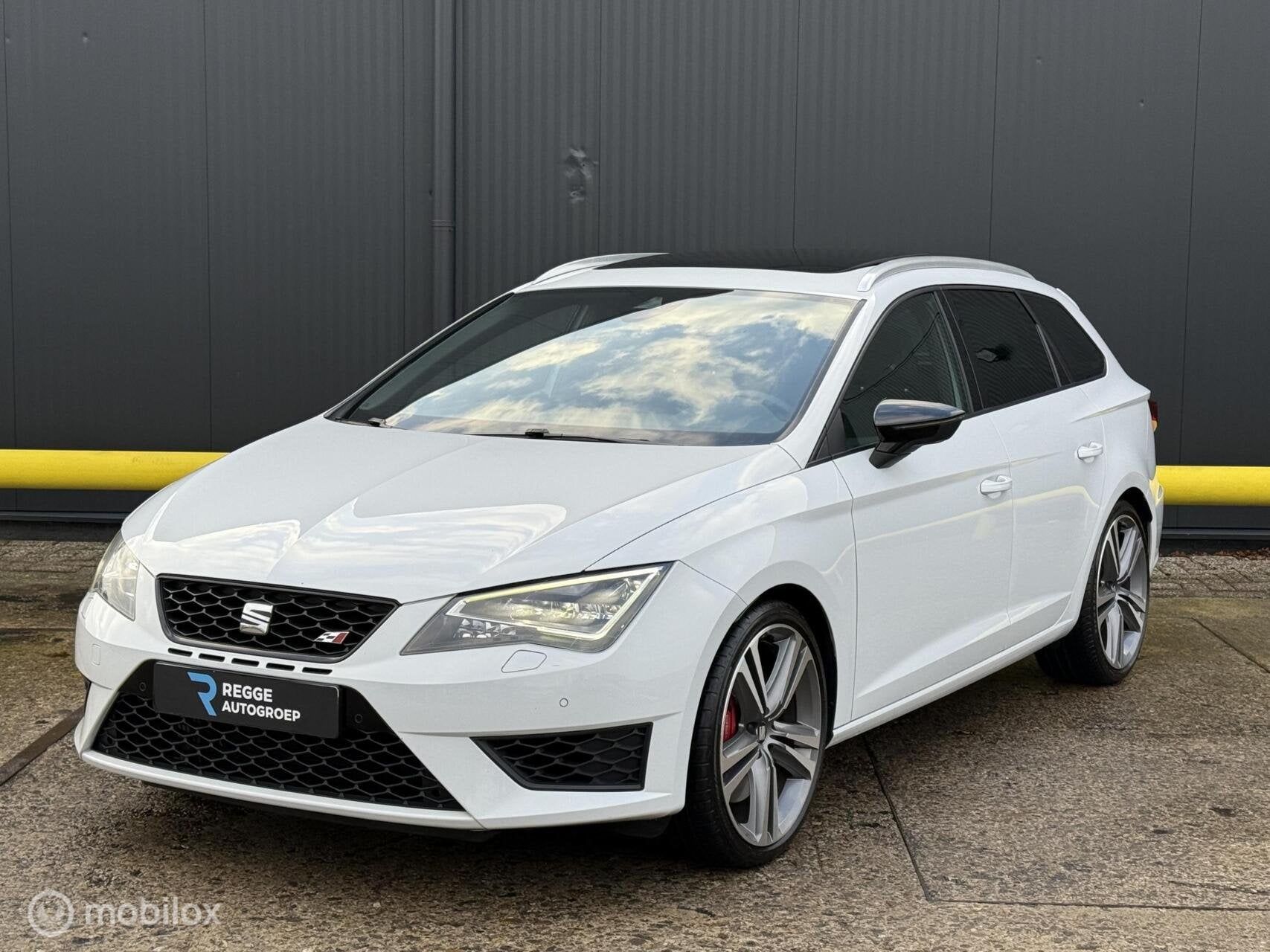 Seat Leon ST 2.0 TSI Cupra 290 PANORAMADAK|BOMVOL, Auto's, 15 km/l, Gebruikt, Euro 6, 4 cilinders