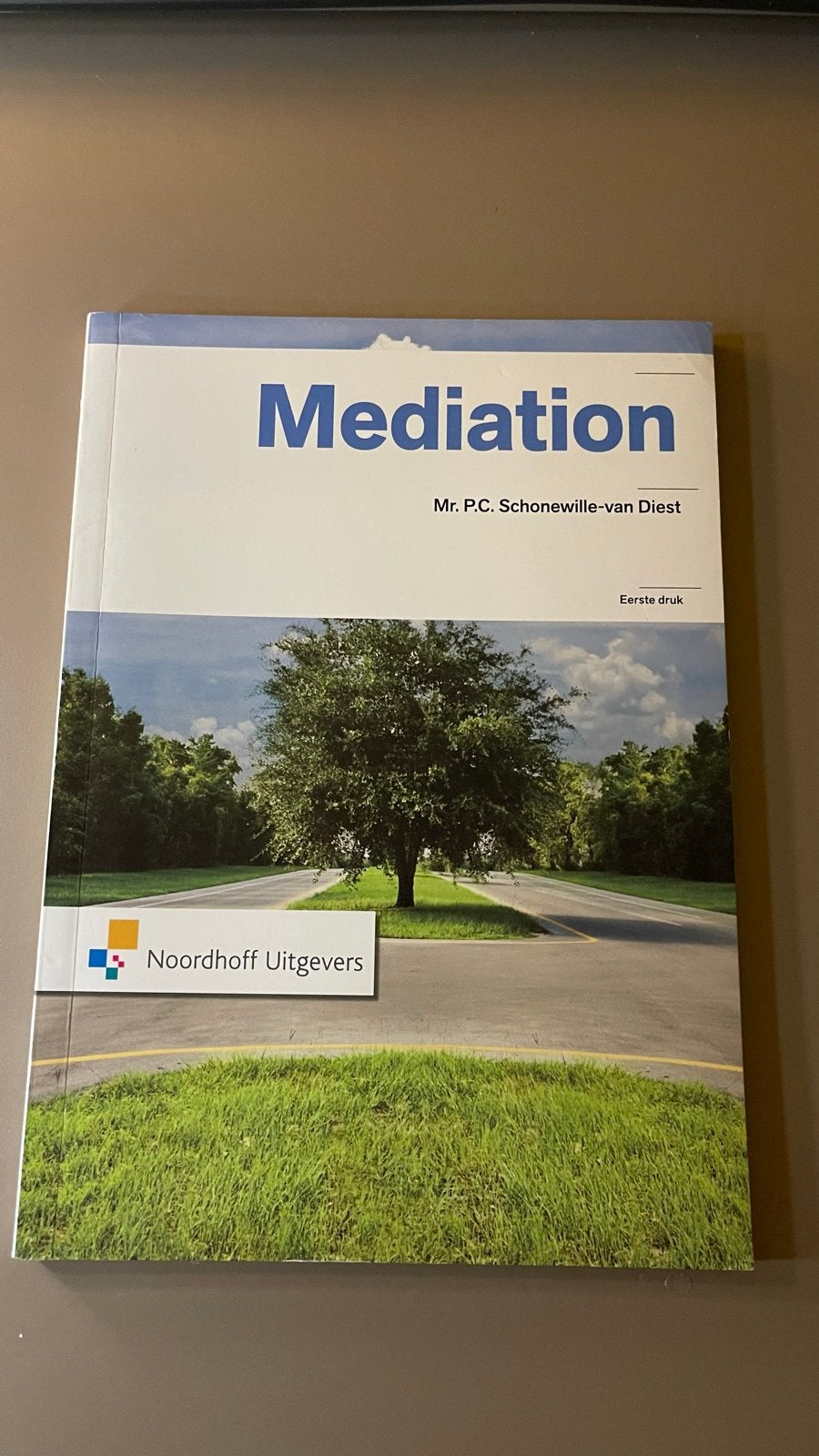 Mediation - Mr. P.C. Schonewille-van Diest (Eerste druk), Ophalen of Verzenden, Gamma, Zo goed als nieuw, HBO