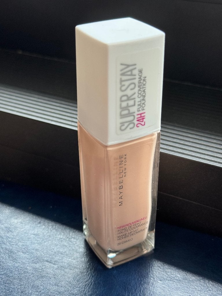 Maybelline Super Stay Coverage Foundation, Ophalen of Verzenden, Nieuw, Beige, Gehele gezicht