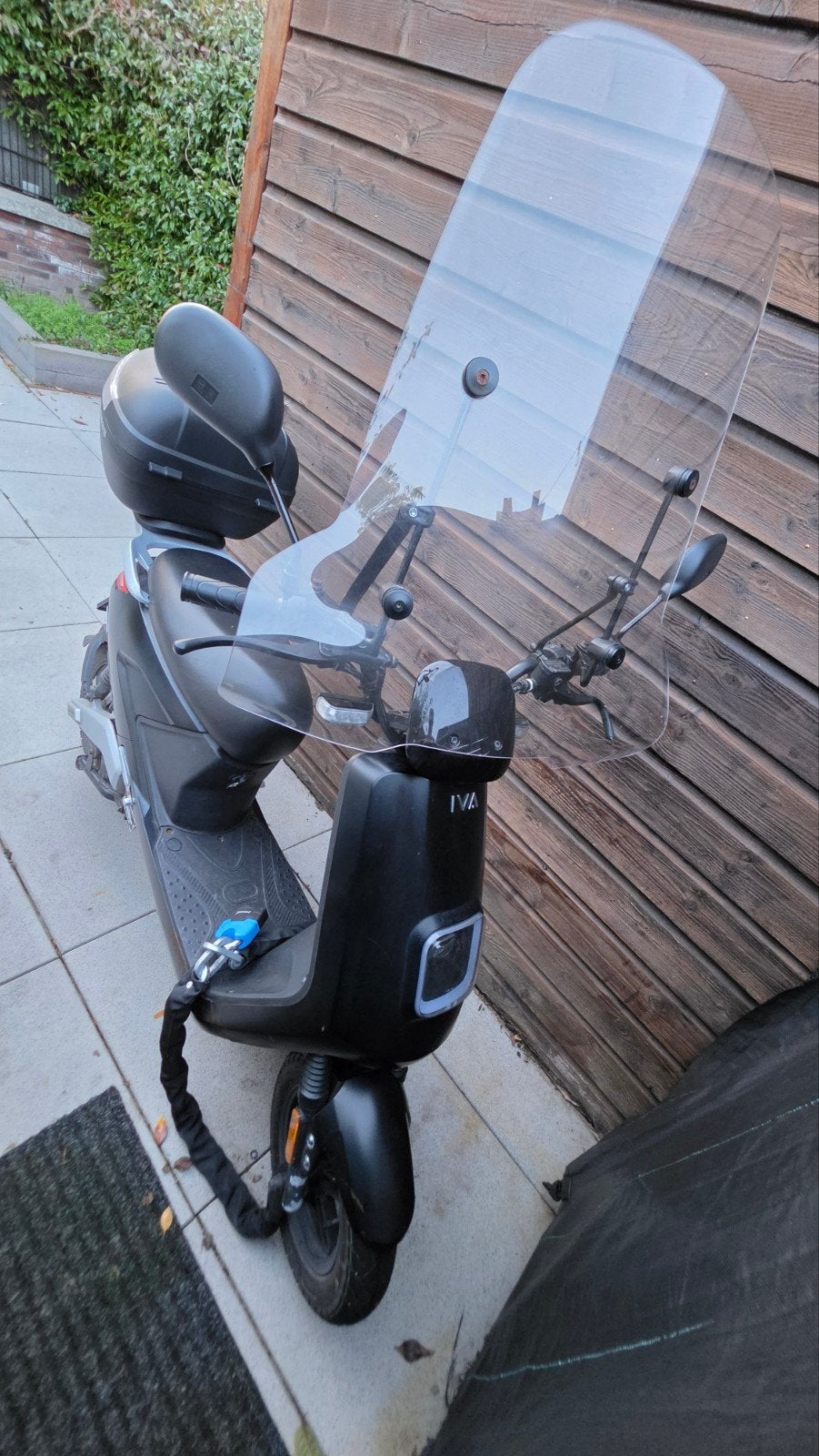 Iva E-GO S4 elektrische scooter met helm en slot (45km/h), Ophalen, Zo goed als nieuw, Elektrisch, Overige merken