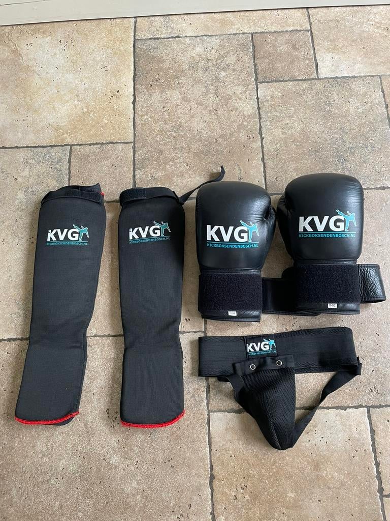 Kickboksset junior, Sport en Fitness, Vechtsporten en Zelfverdediging, Maat M, Ophalen, Zo goed als nieuw, Overige