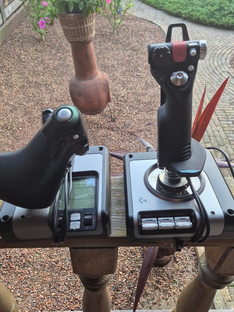 X52 professional hotas flightstick plus trottle, Ophalen of Verzenden, Zo goed als nieuw, Logitech