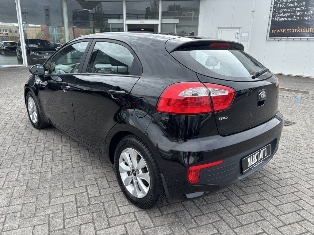 Kia Rio 1.2 CVVT Dream Team Cruise Airco Bluetooth, 21 km/l, Gebruikt, Euro 6, 4 cilinders
