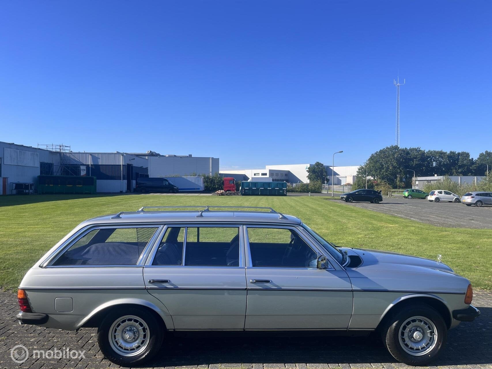 Mercedes 200-280 Combi 230 TE Belastingvrij! / APK /, Auto's, Gebruikt, Overige modellen, 2299 cc, Handgeschakeld