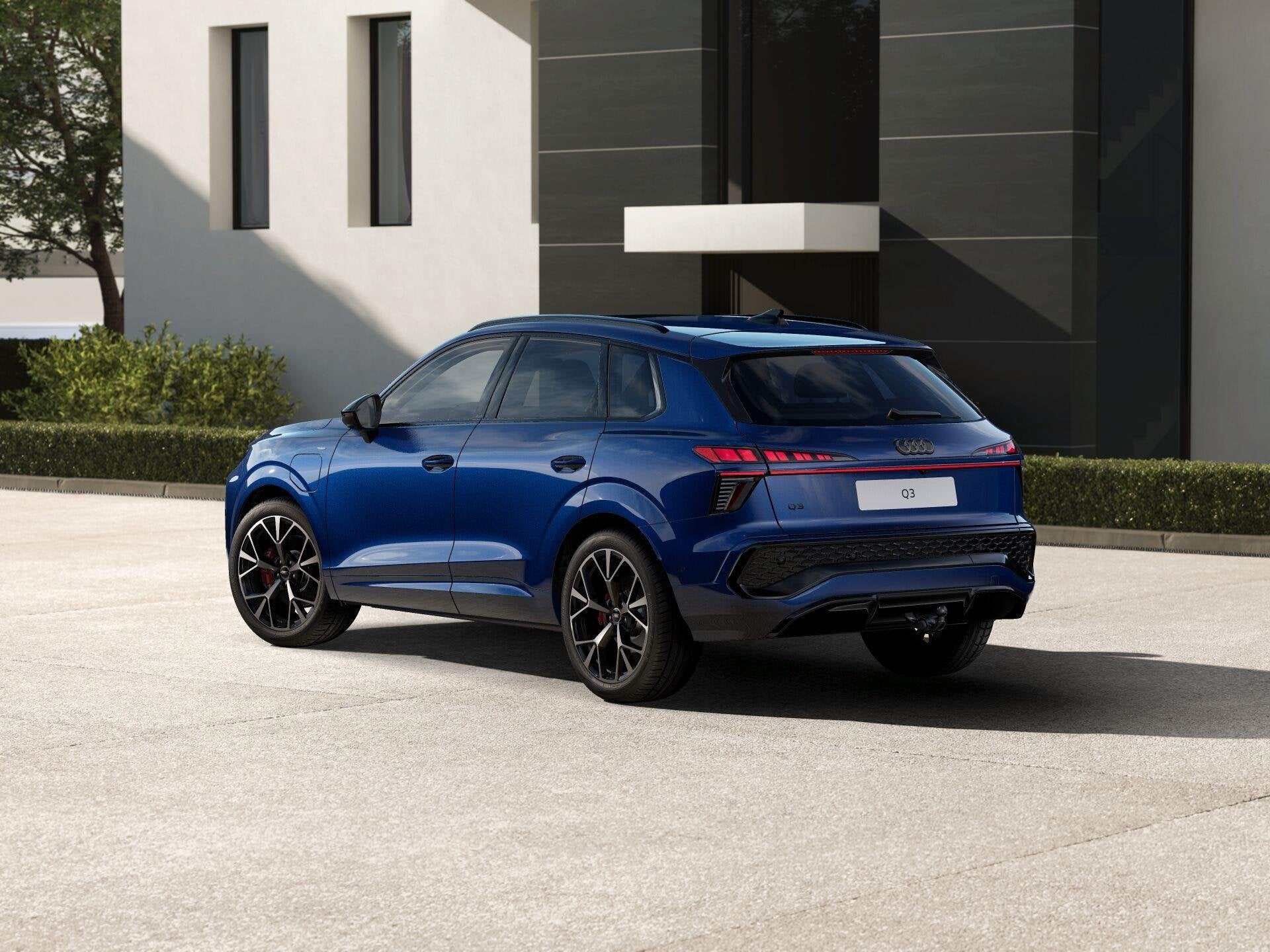 Audi Q3 1.5 e-hybrid 272pk S edition | LMV 19'' | Passagiers, Auto's, 12 maanden, 1800 kg, 1498 cc, Euro 6