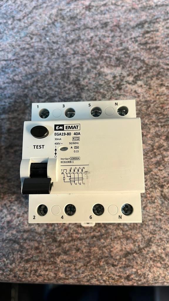Diverse elektrische componenten: Eaton, Emat, ABB., Doe-het-zelf en Verbouw, Elektra en Kabels, Gebruikt, Schakelaar, Ophalen of Verzenden
