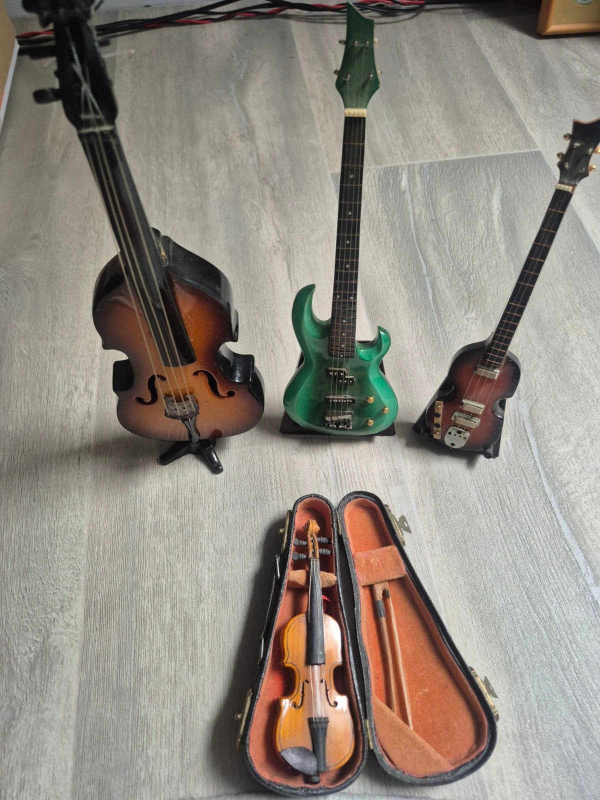 Miniatuur muziekinstrumenten set met koffer, Gebruikt, Overige formaten, Viool, Ophalen of Verzenden