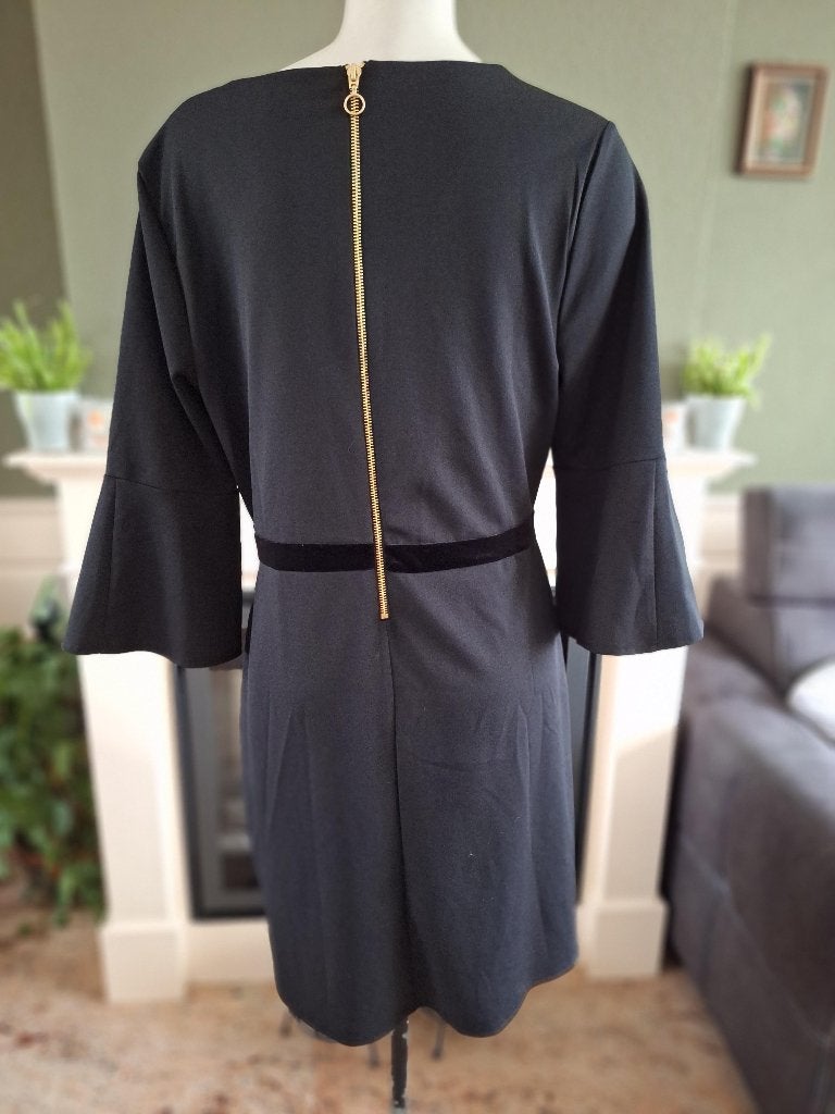 K-Design K Design trompet mouw jurk XXL zwart, Kleding | Dames, Jurken, K-design, Verzenden, Zwart, Maat 46/48 (XL) of groter