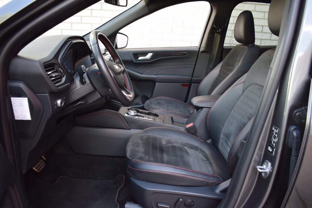 Ford Kuga 2.5 PHEV ST-Line X SOH 90.5% / ORG.NED / PANORAMAD, 14 kWh, Gebruikt, 4 cilinders, Bedrijf