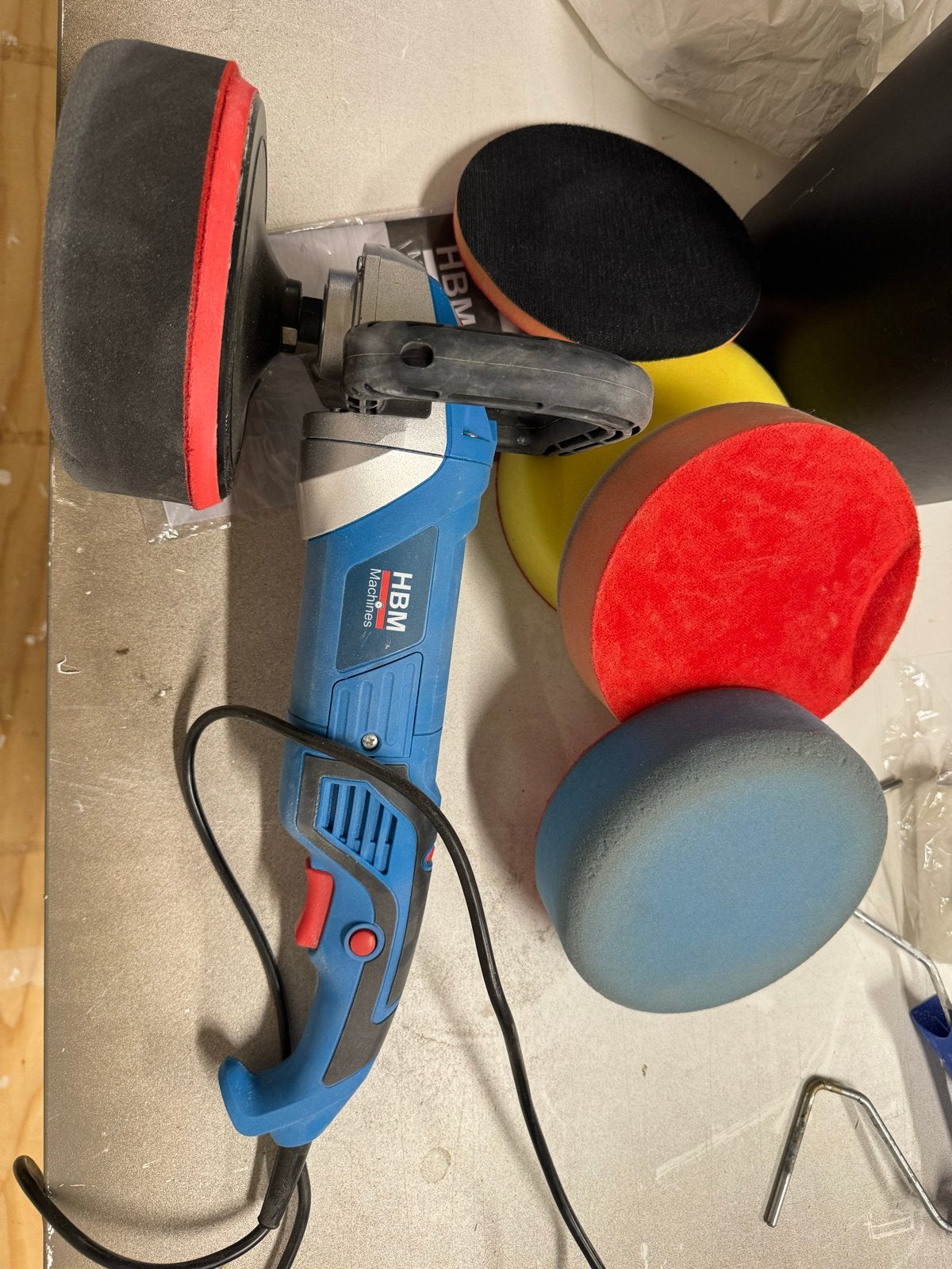 HBM Polijstmachine 1200W met diverse polijstpads, Ophalen of Verzenden, Zo goed als nieuw, 1000 watt of meer, Overige typen