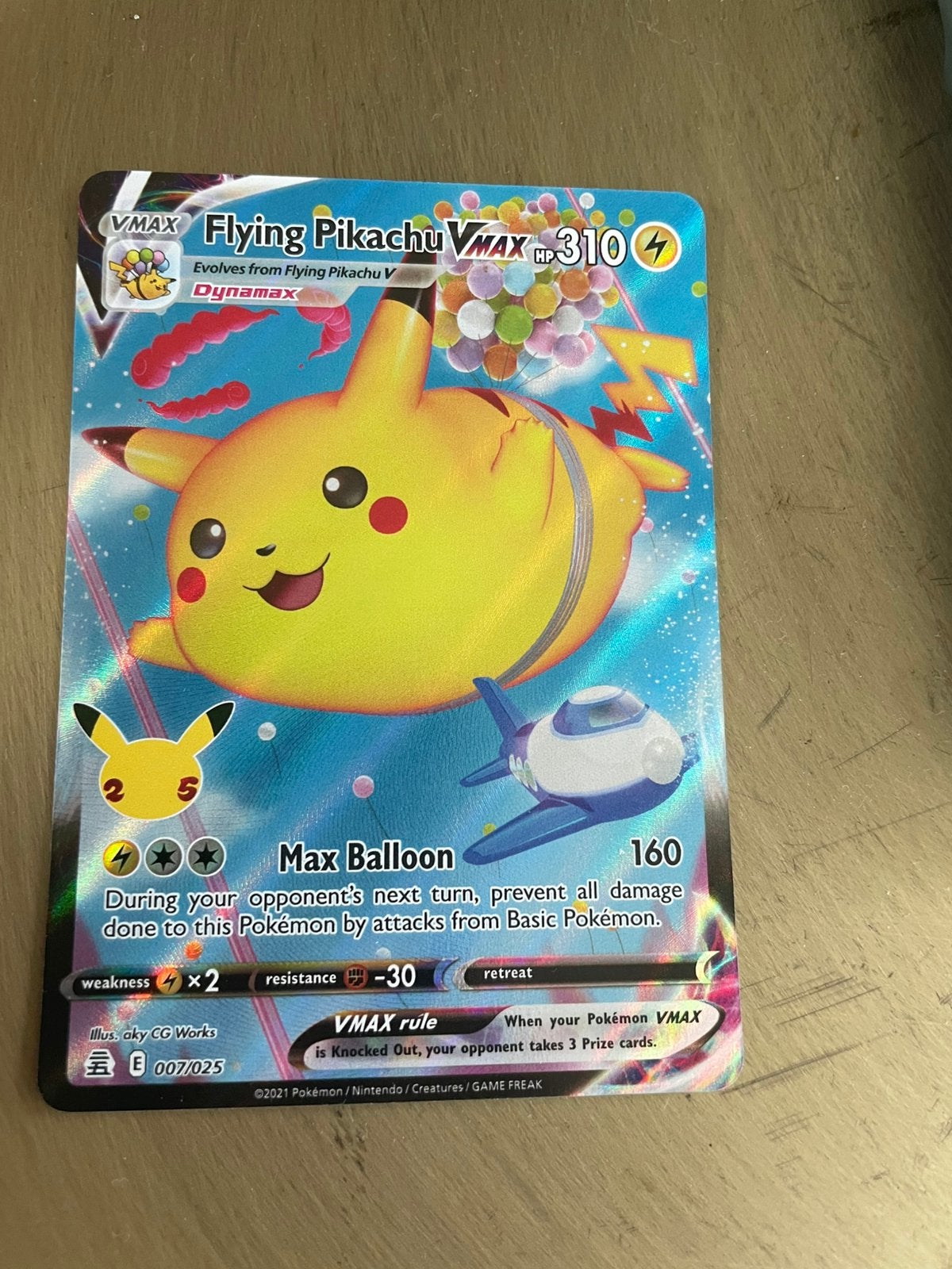 Flying pikachu Vmax, Ophalen of Verzenden, Zo goed als nieuw