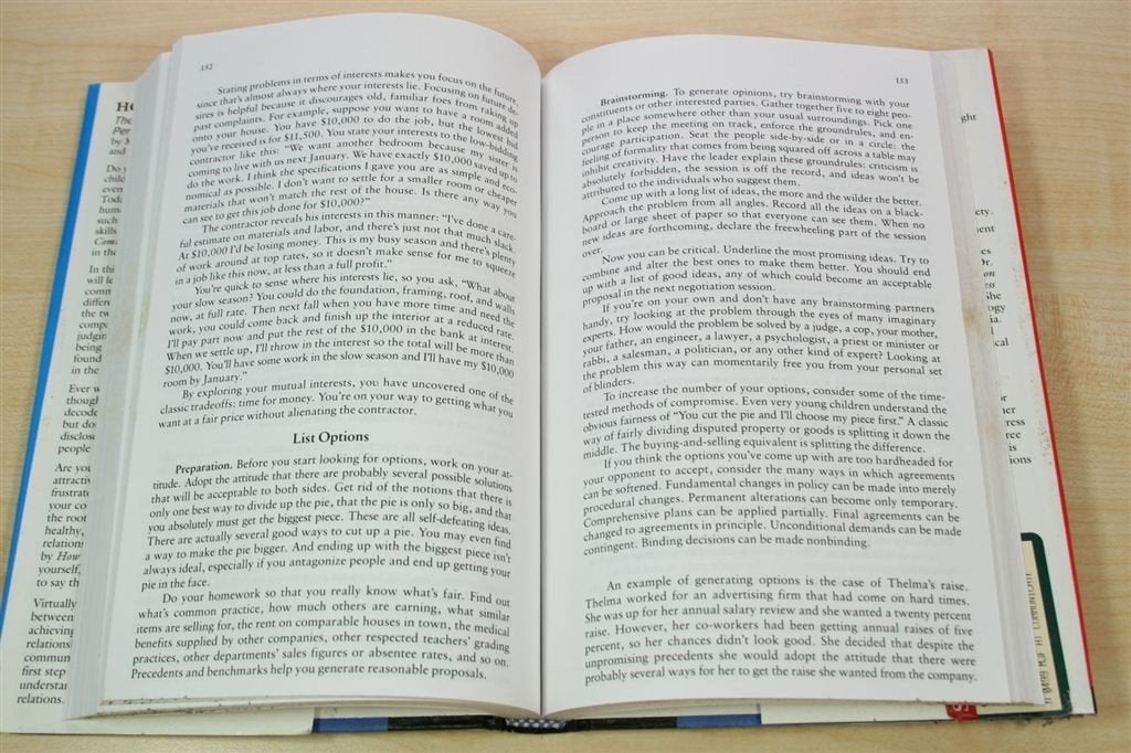 Effectief Communiceren — Lichaamstaal, Assertiviteit & Meer, Boeken, Ophalen of Verzenden, Gelezen