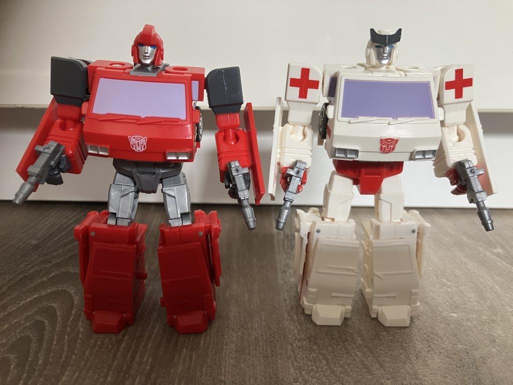Transformers Mech Planet G1 Style Ironhide & Ratchet set, Verzamelen, Transformers, G1, Ophalen of Verzenden, Zo goed als nieuw