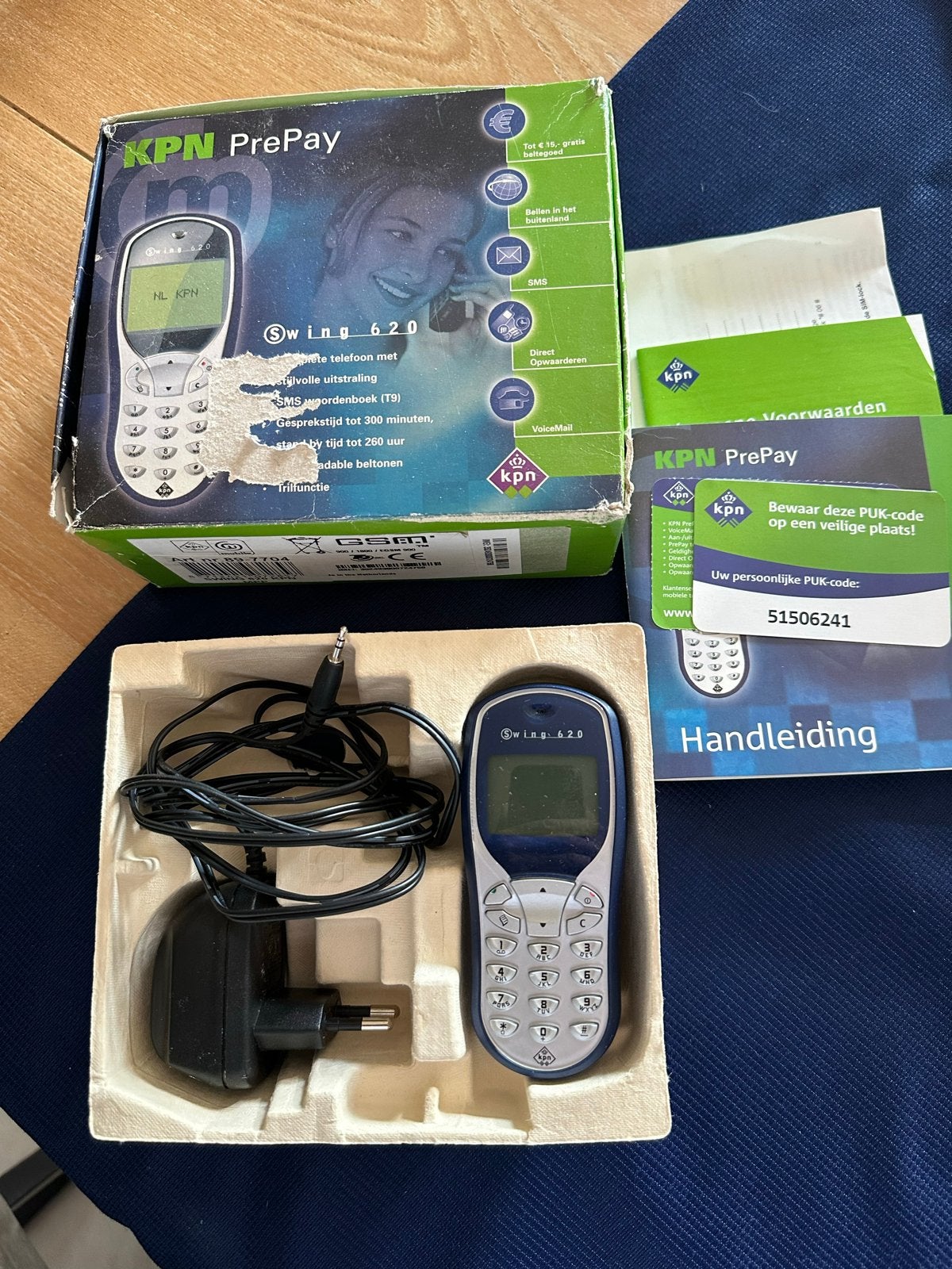 KPN PrePay Swing 6.20 Mobiele Telefoon met Oplader., Gebruikt, Geen camera, Ophalen of Verzenden, Klassiek of Candybar
