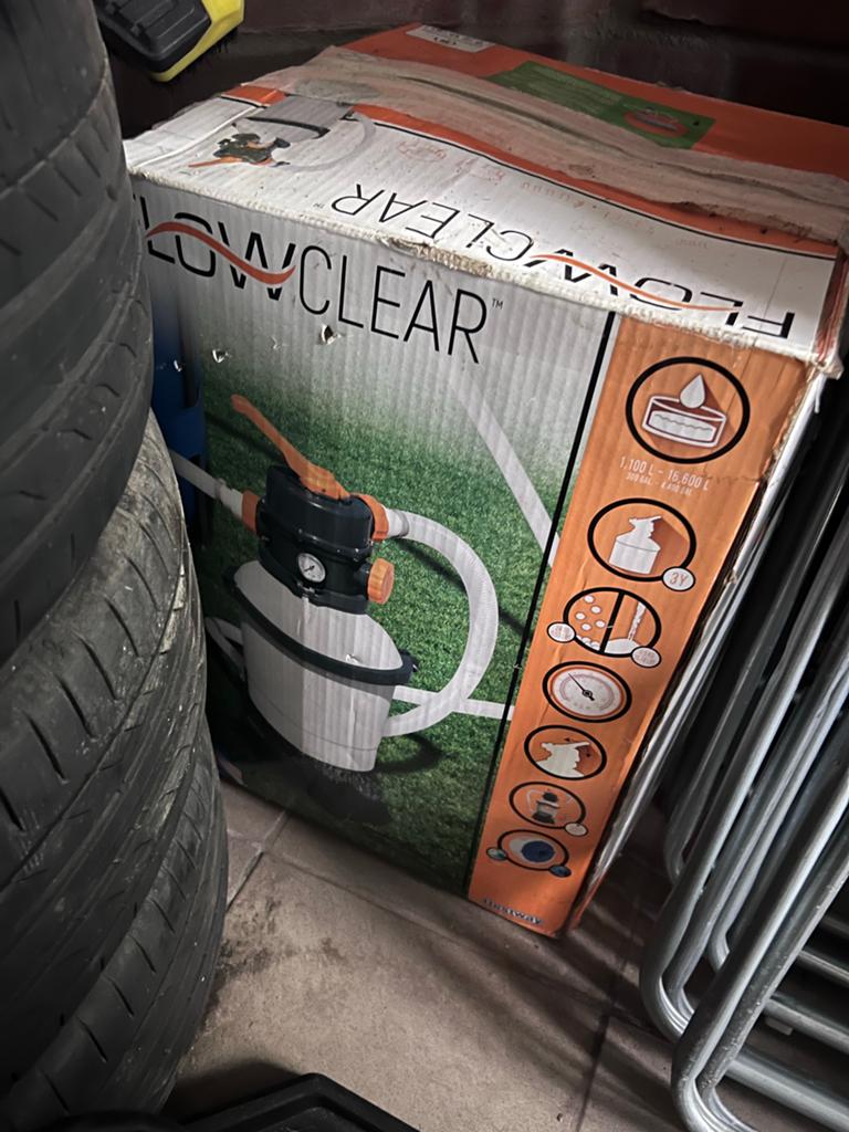 Bestway Steel Pro opzetzwembad met Flowclear filterpomp, Tuin en Terras, Zwembaden, Ophalen, Gebruikt, Opzetzwembad, 200 tot 400 cm