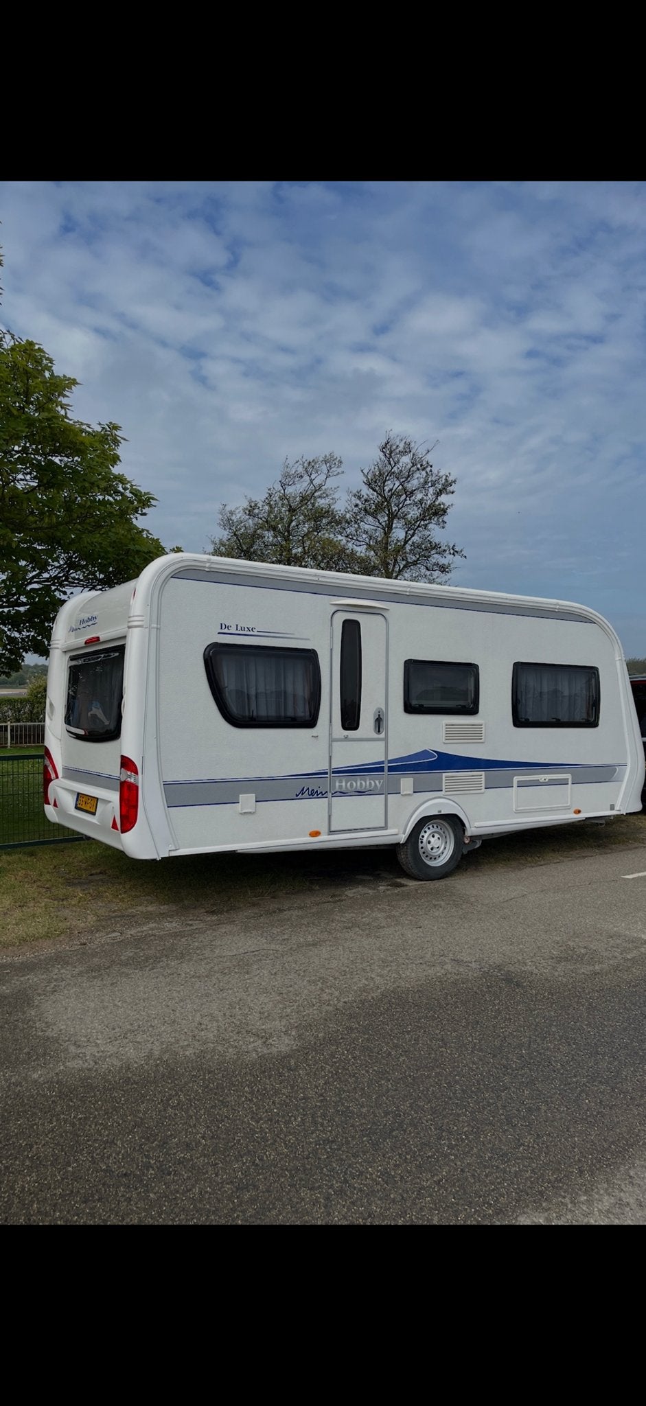Hobby De Luxe 490 UL 2010 | Mover | voortent | enkele bedden, Rondzit, Hobby, Schokbreker, Particulier