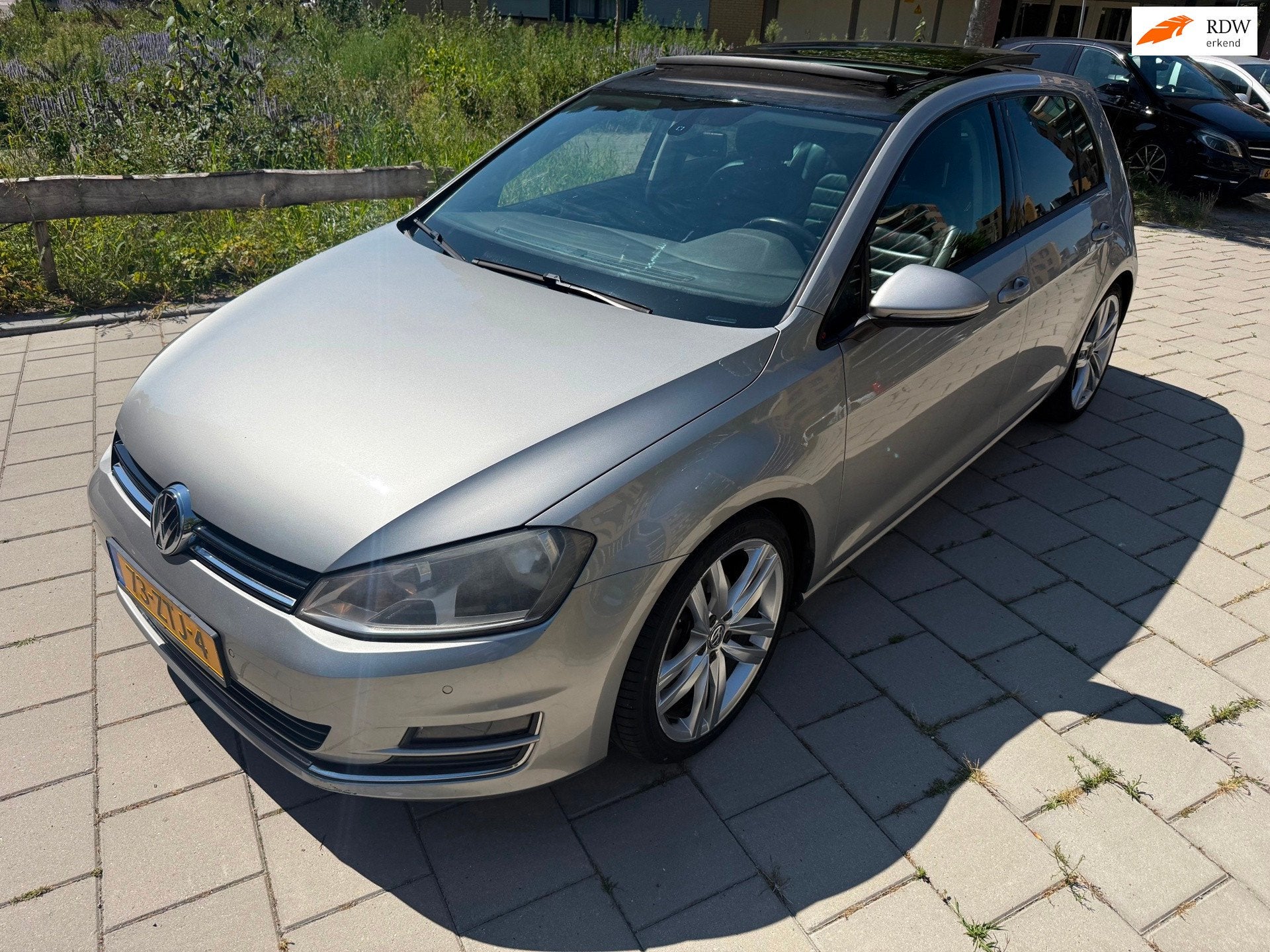Volkswagen Golf 1.4 TSI ACT Highline | Leder | Panoramadak |, Gebruikt, 4 cilinders, 650 kg, 1216 kg