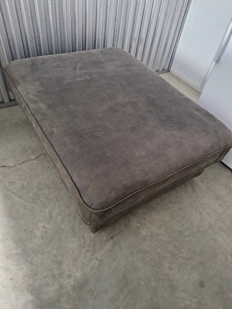 Poef, Ophalen, 100 tot 125 cm, Zo goed als nieuw, 75 tot 100 cm
