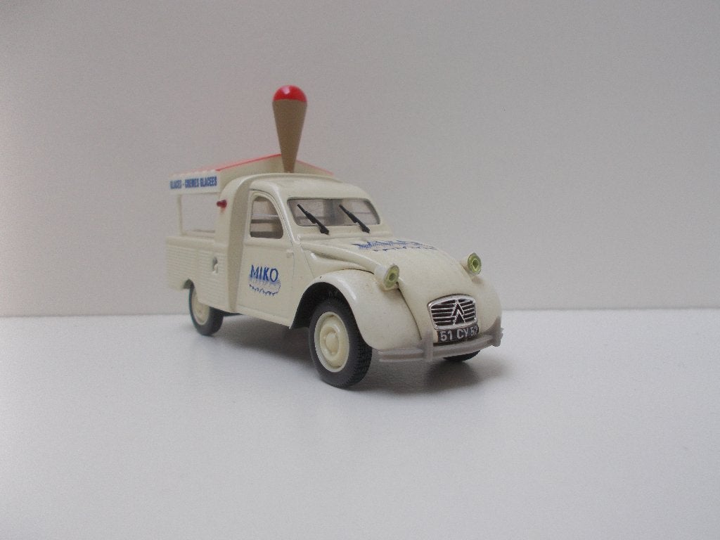 C0052 Citroën 2CV Pick-up 'Miko Glaces' Norev 1:43, Ophalen of Verzenden, Zo goed als nieuw, Auto, Norev