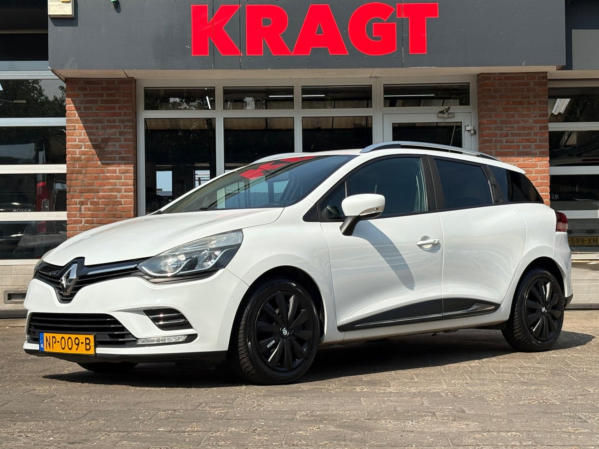 Renault Clio Estate 0.9 TCe Zen AIRCO - Cruise - Navi - APK, Auto's, Voorwielaandrijving, 898 cc, 1063 kg, Gebruikt
