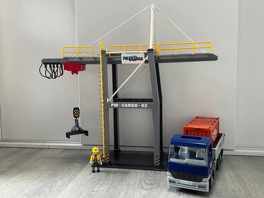 Playmobil 5254 electrische laadkade met cargo truck, Ophalen of Verzenden, Zo goed als nieuw