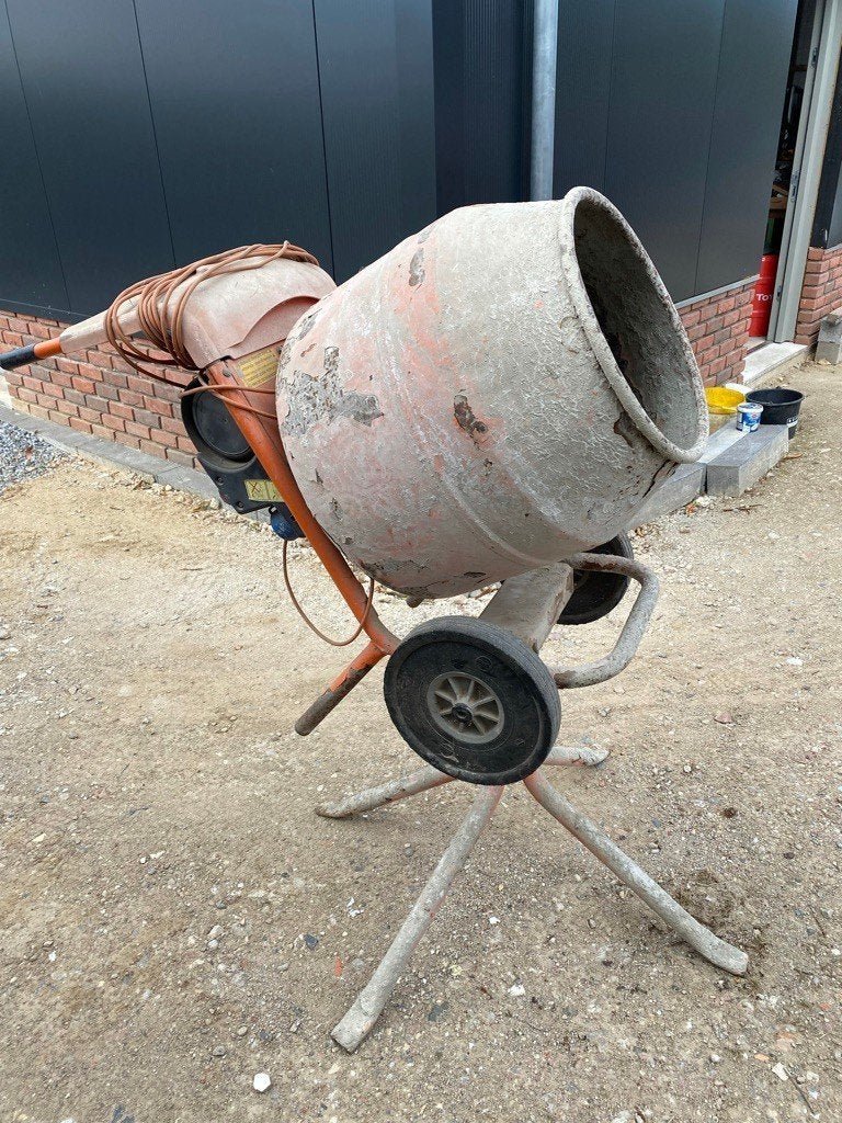 Betonmolen Belle mini 150, Ophalen, Gebruikt